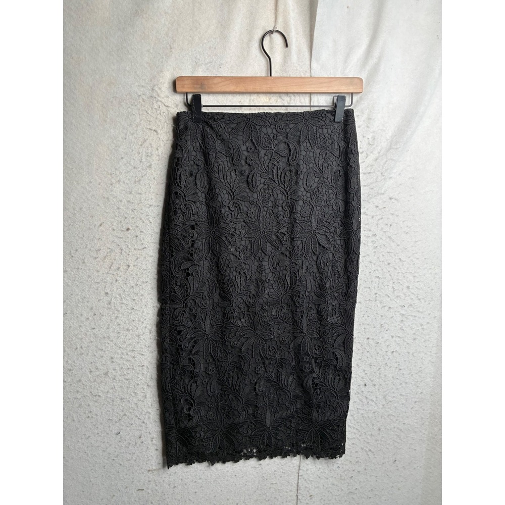 White House Black Market Black Floral Lace Pencil Skirt Size 00